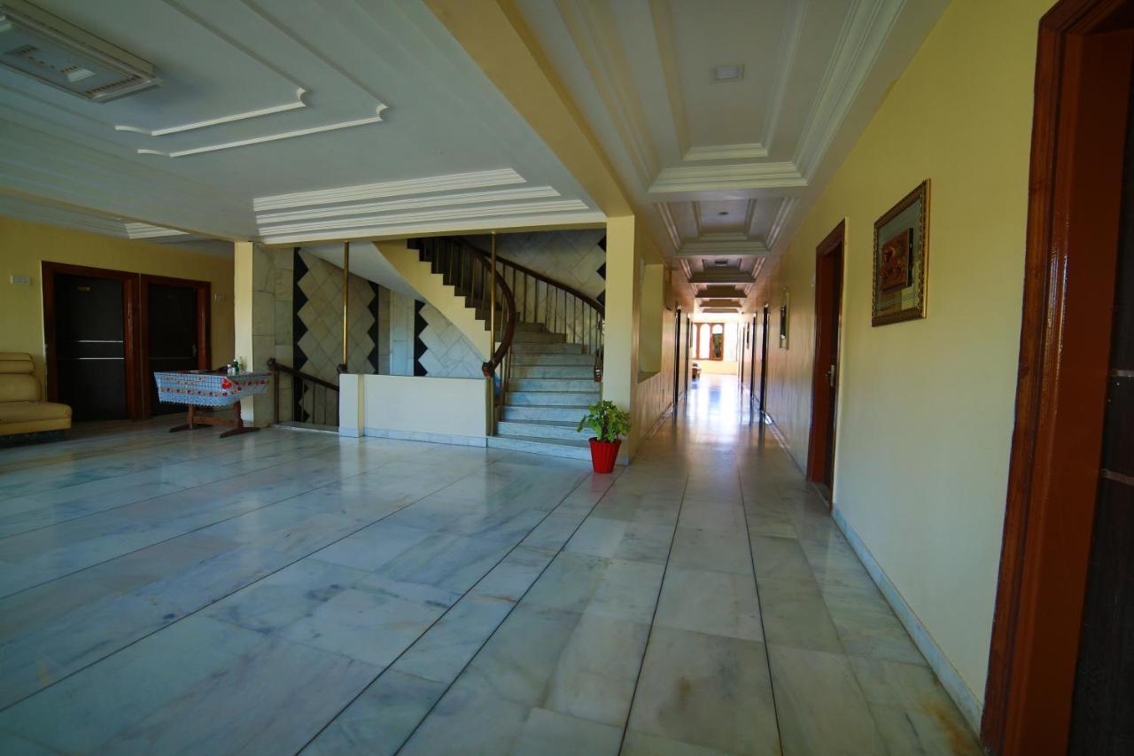 Hotel Sheratone Mount Abu Eksteriør bilde