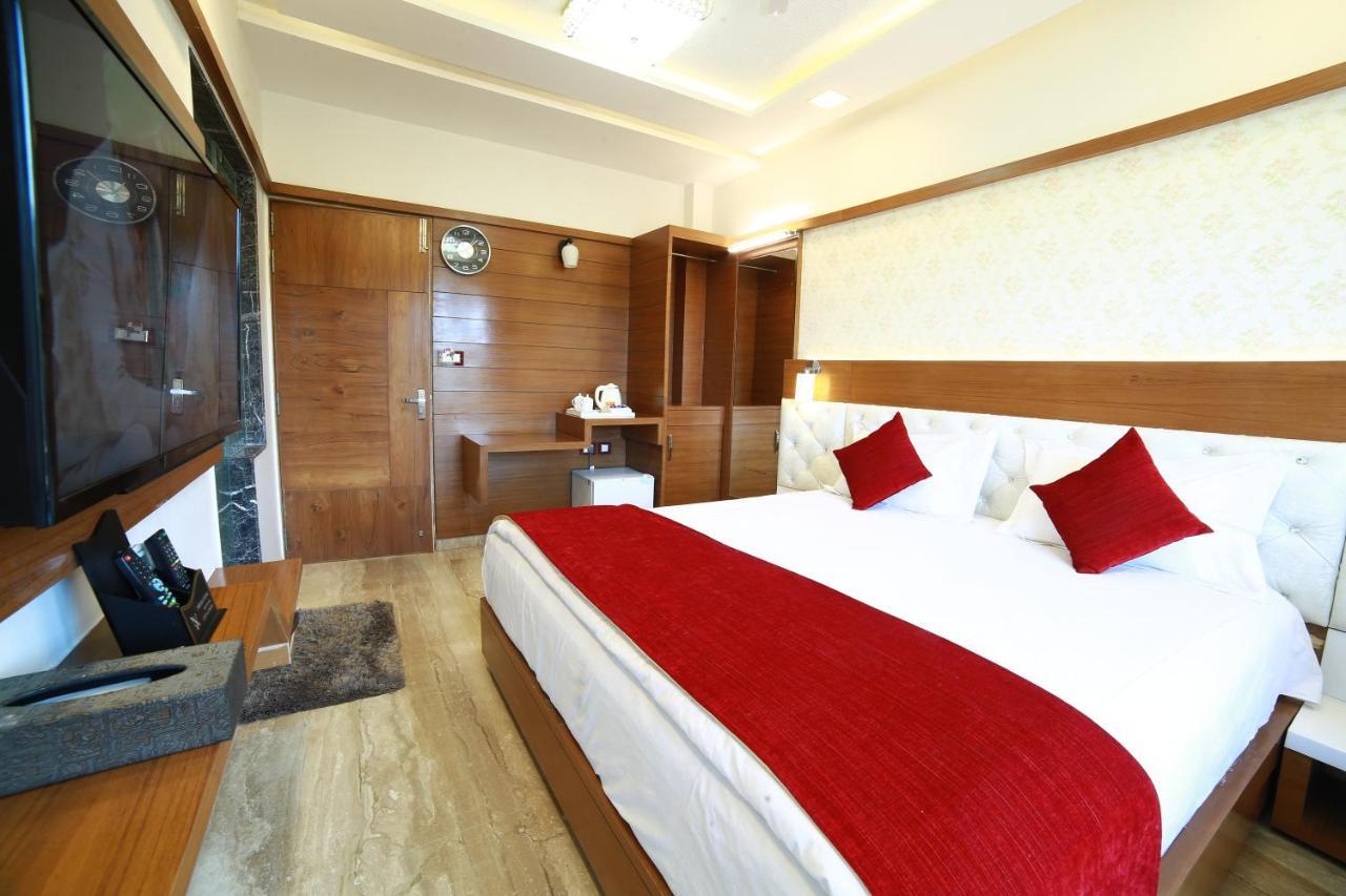 Hotel Sheratone Mount Abu Eksteriør bilde