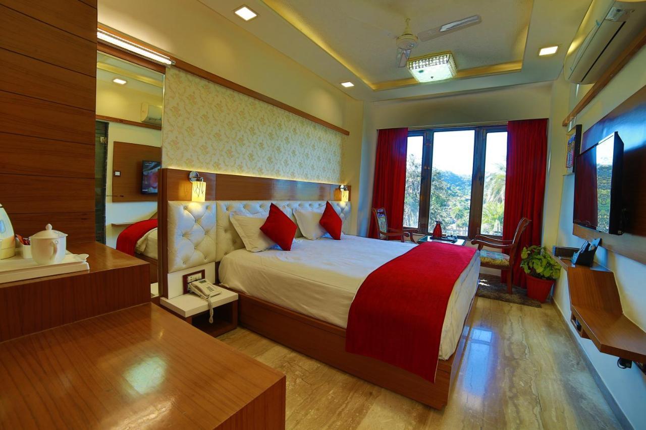 Hotel Sheratone Mount Abu Eksteriør bilde