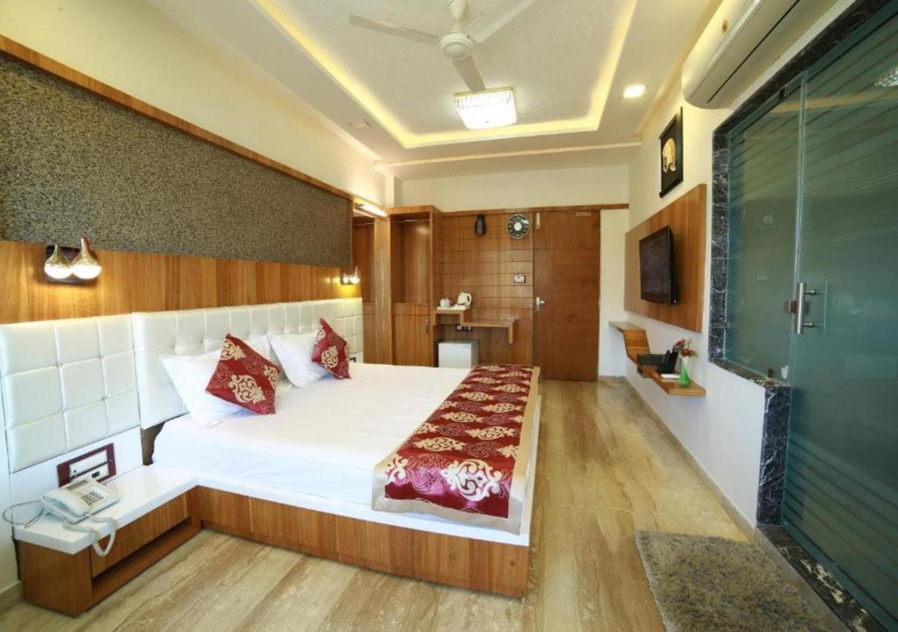Hotel Sheratone Mount Abu Rom bilde