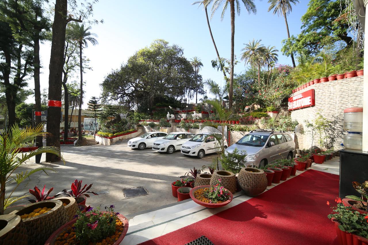 Hotel Sheratone Mount Abu Eksteriør bilde