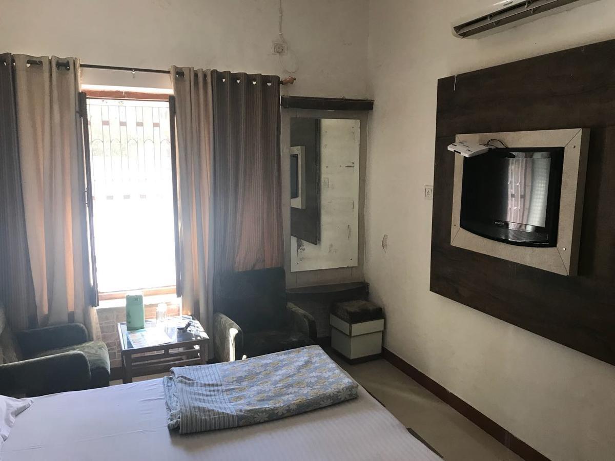 Hotel Sheratone Mount Abu Eksteriør bilde