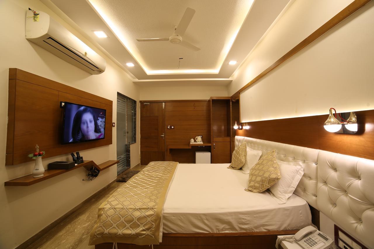 Hotel Sheratone Mount Abu Eksteriør bilde